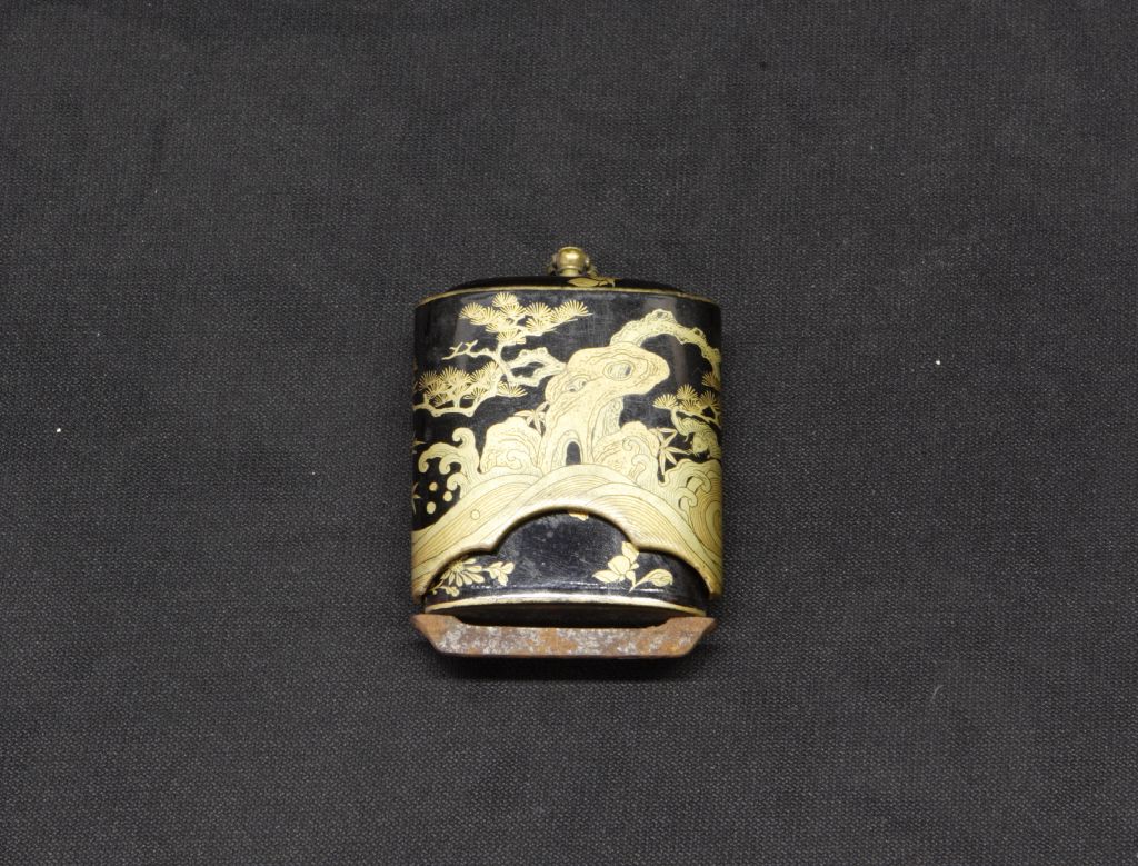 图片[1]-Black paint painted with golden bat ganoderma lucidum purse fire-China Archive